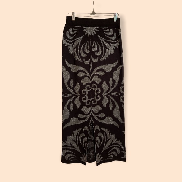 Beulah Silver & Black Knit Calf-Length Skirt - Picture 5 of 5